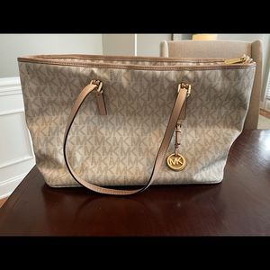 Michael Kors Jet Set Logo Vanilla Tote